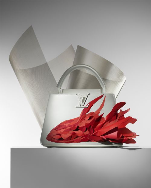 LV 與建築大師 Frank Gehry 推出限量聯名系列：重新演繹經典包袋 Capucines、Twisted Box Trunk