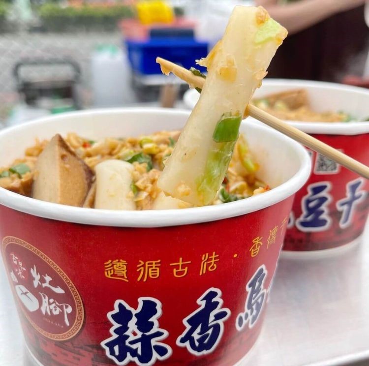 台中總站夜市 8 大必吃美食推薦！意想不到的口味都在這，還有錯過會後悔的最強超人氣小吃