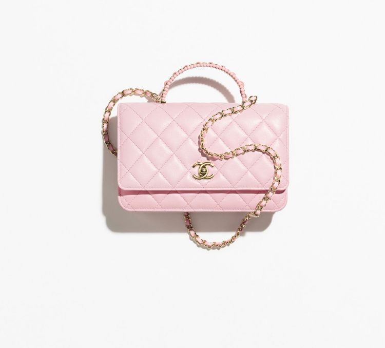 2025精品「WOC鏈帶錢包」8款必收：Dior、Gucci經典百搭，Balenciaga「銀色沙漏包」未來風超吸睛！