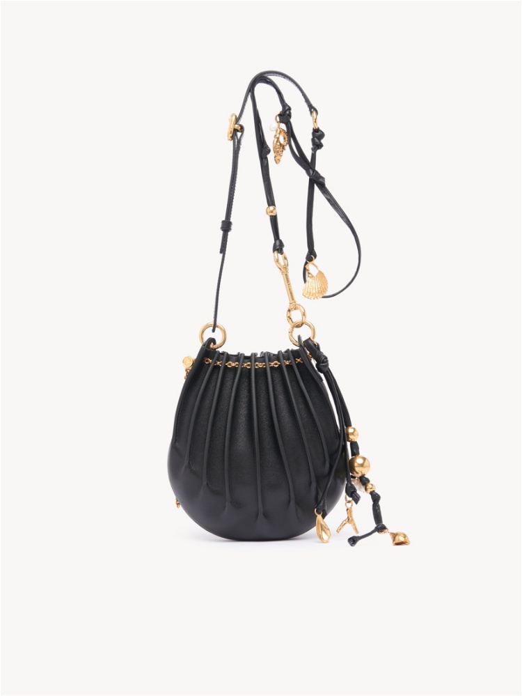 Chloé 2025春夏系列包款推薦Top 7！Spin托特包極簡大容量，拉菲草半月包展現工藝細節