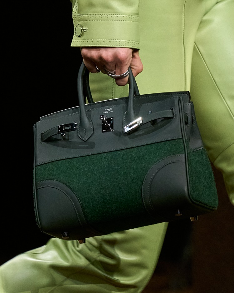 Hermès 2025下半年6大重點包款！品牌入門「菜籃子」再推新款，「迷你腋下包」是下一個秒殺單品！