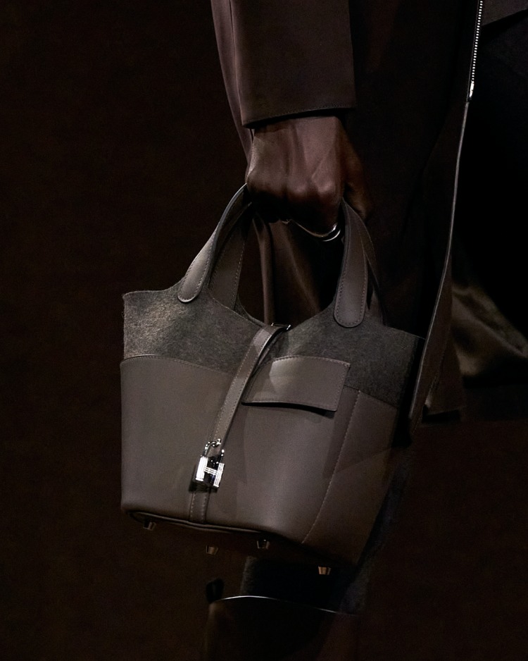 Hermès 2025下半年6大重點包款！品牌入門「菜籃子」再推新款，「迷你腋下包」是下一個秒殺單品！