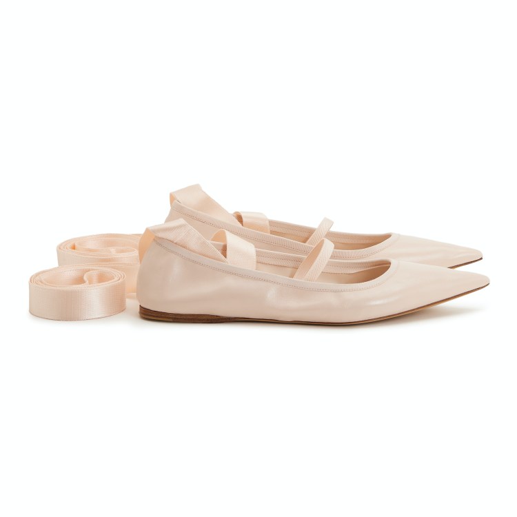 精品芭雷舞鞋12雙推薦：Miu Miu、Ferragamo個性造型很吸睛，Chanel「斜紋軟呢」面料最經典！