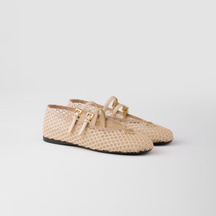 精品芭雷舞鞋12雙推薦：Miu Miu、Ferragamo個性造型很吸睛，Chanel「斜紋軟呢」面料最經典！