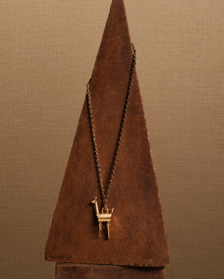 Loro Piana 2025春夏珠寶延續百年傳奇！服裝材質成設計靈感、動物吊墜致敬奢華面料