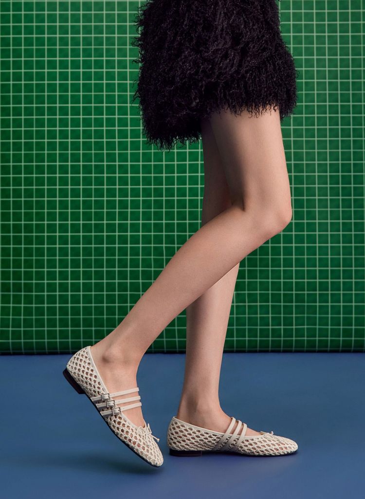 Charles & Keith 2025「芭蕾舞鞋」推薦7雙：粉色綁帶甜美夢幻，編織造型夏天穿也OK！