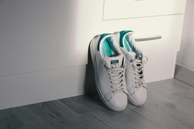 球鞋布鞋怎麼洗最乾淨?掌握3大觀念+5步驟,做到「這點」有效又不傷鞋