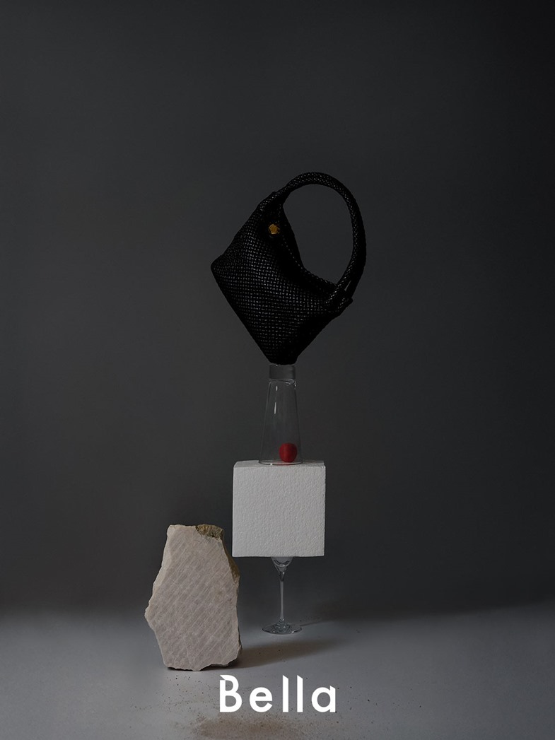 Bottega Veneta包包必收5款推薦！以黑白形象片致敬Intrecciato編織工藝50週年