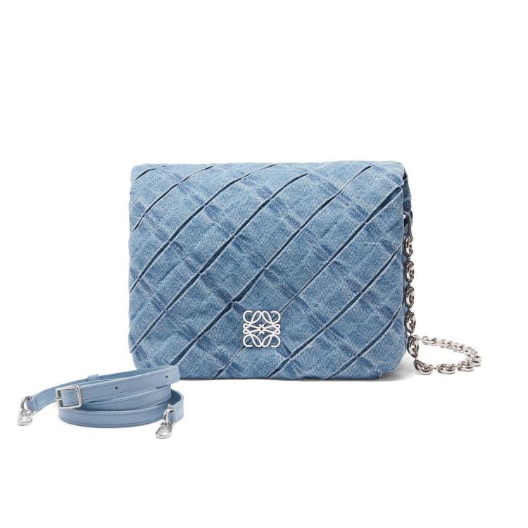 2025精品「牛仔包」推薦8款：Loewe全新水洗工藝，Givenchy牛仔褲也變成包包了！