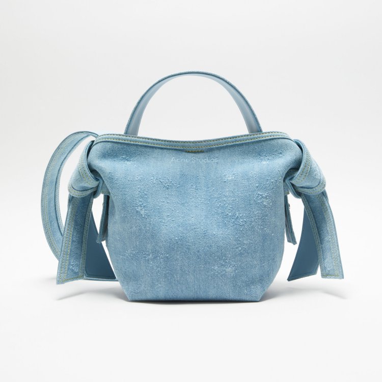 2025精品「牛仔包」推薦8款：Loewe全新水洗工藝，Givenchy牛仔褲也變成包包了！