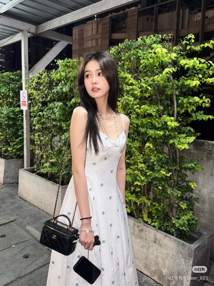 《臨江仙》白鹿穿搭精品包6款推薦！這款手提包小資女也能無痛入手！