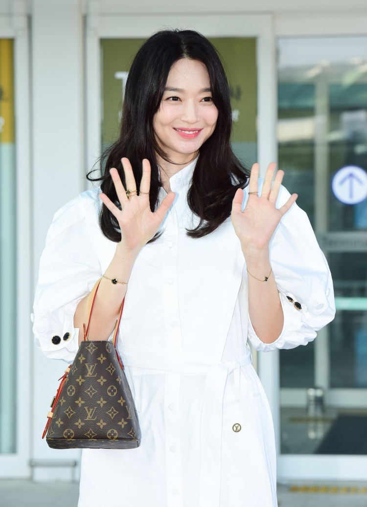 人生第一個LV老花包!最新「All in」水桶包,申敏兒穿搭愛用