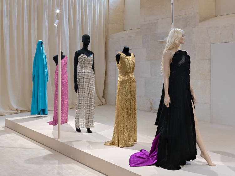 由Demna親自策劃的回顧展，總結他在Balenciaga的十年生涯，舉辦地址位於40 rue de Sèvres的開雲集團巴黎總部。