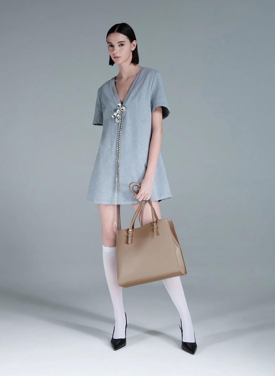 小CK通勤大包推薦Top8！極簡流浪包3千有找，「它」韓韶禧同款