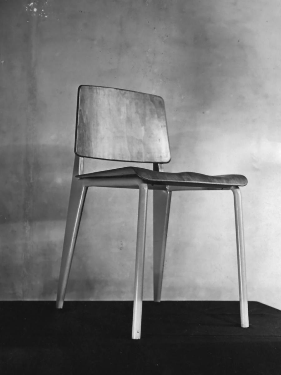 Standard Chair 以前的名字叫做 No. 4 Chair（第四號椅子）