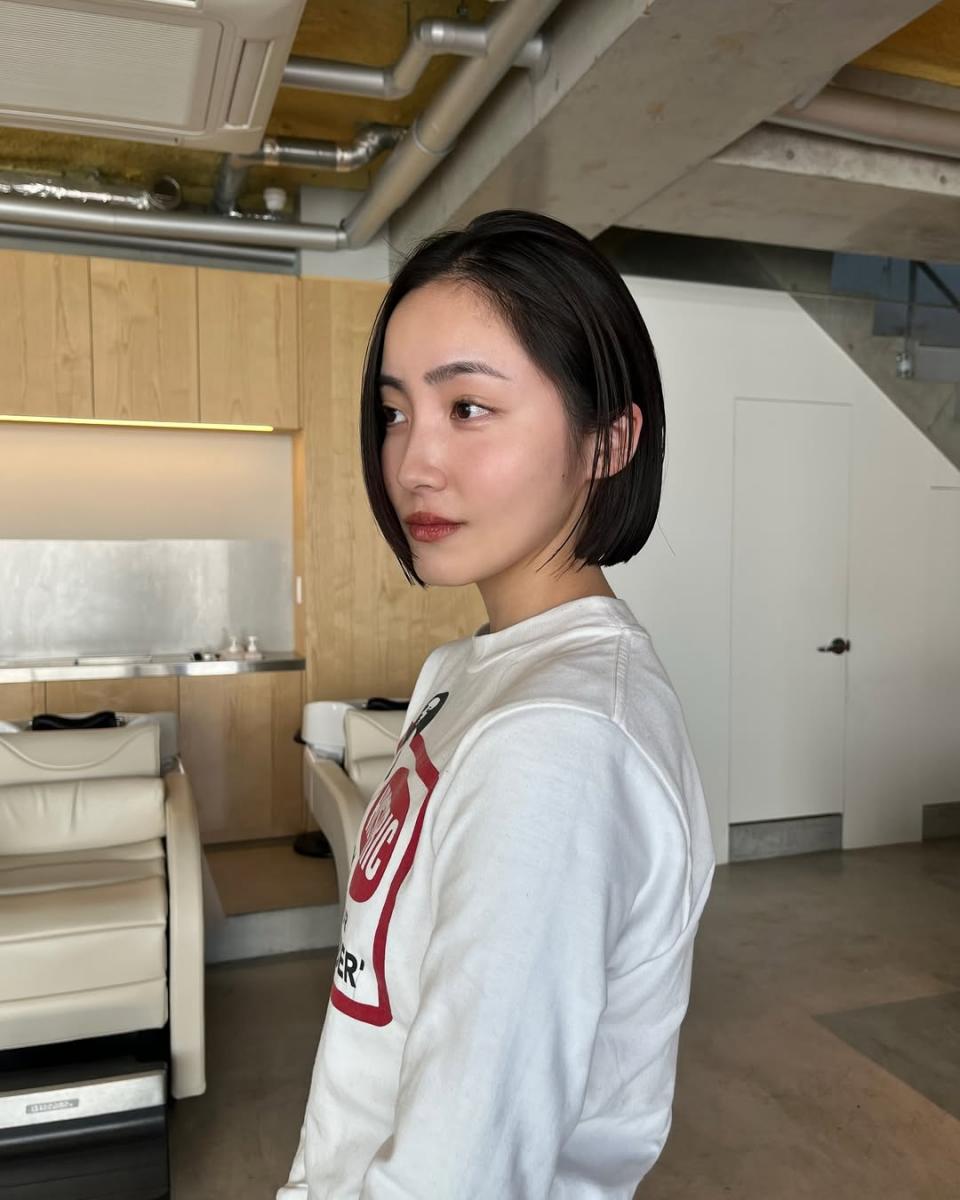 低層次耳下短髮推薦9：漫畫感一刀切