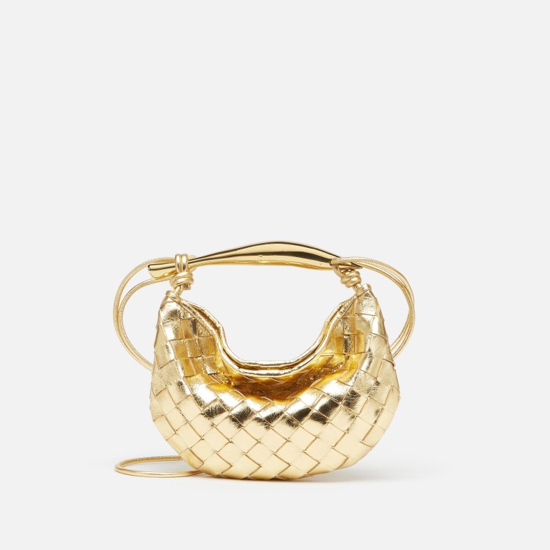 Bottega Veneta「金屬皮革編織包」推薦8款！沙丁魚包搭配性最高，這款「Knot」硬殼包最有收藏價值！