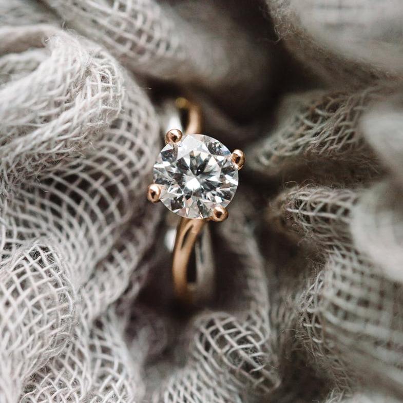 市值上看 8000 億！DE BEERS、PANDORA 搶進，合成鑽石憑什麼紅？
