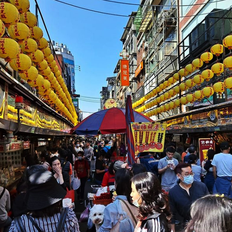 基隆人美食在地人推薦Top 5（上）！仁愛市場「漁人手作」海鮮丼飯才250元，這間千層派不輸Lady M