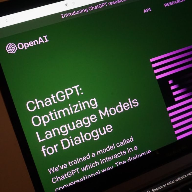 微軟和Google都搶著要！全球爆紅的「Chat GPT」是什麼？面對最強AI機器人、特斯拉CEO馬斯克警告：即將顛覆人類文明
