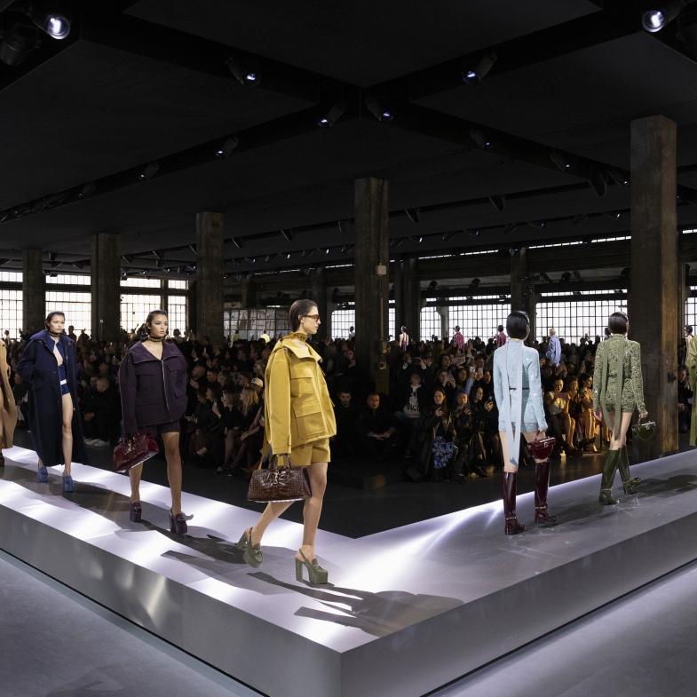 【2024秋冬時裝週】Gucci新設計師第二季佳評如潮！全新「Milano」枕頭包、半月包登場！
