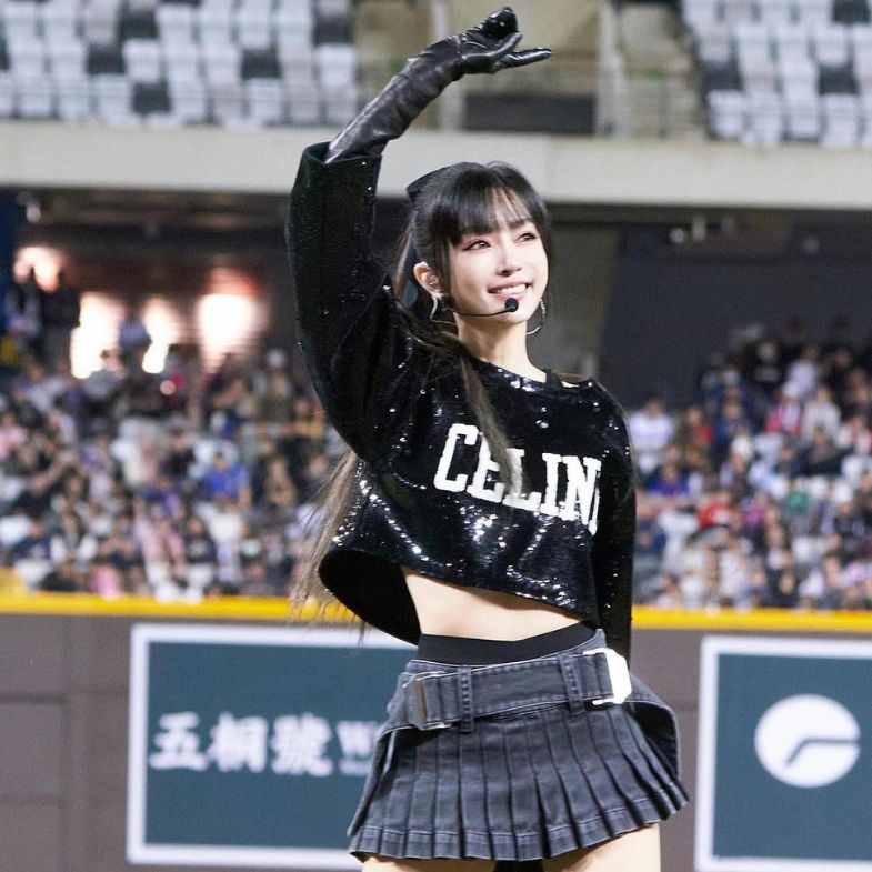 「姐姐」謝金燕生日快樂！凍齡女神公開瘦身秘訣 4 招式，靠吃辣竟然也能瘦？