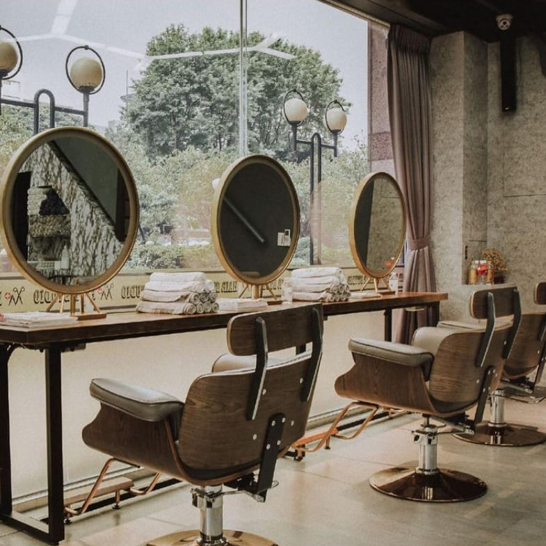【洗頭時間】南京復興紓壓髮廊「M+ Hair Studio」！10分鐘肩頸按摩超帶勁，沙發級洗髮椅躺過就忘不了